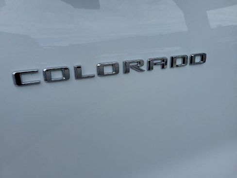 New 2024 Chevrolet Colorado LT w/ LT Convenience Package III image 68