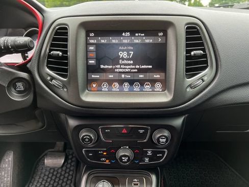 Used 2019 Jeep Compass Trailhawk AWD/4WD image 21
