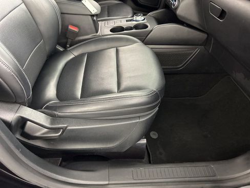 Used 2020 Ford Escape SEL image 24