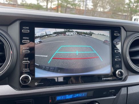 Used 2023 Toyota Tacoma TRD Sport w/ Technology Package image 15