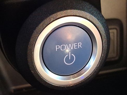 Certified 2022 Toyota Venza XLE image 23