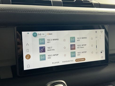 Used 2024 Land Rover Defender 110 S image 18