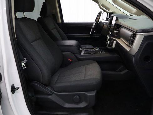 Certified 2022 Ford Expedition XLT image 30