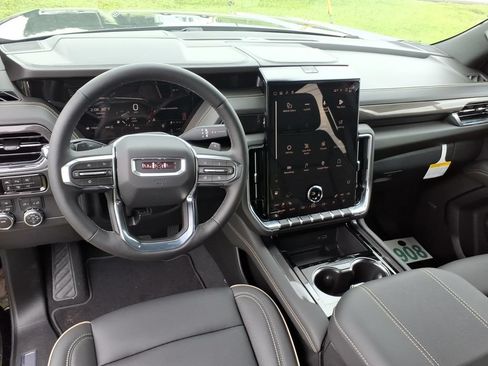 New 2026 GMC Yukon XL Elevation AWD/4WD image 16