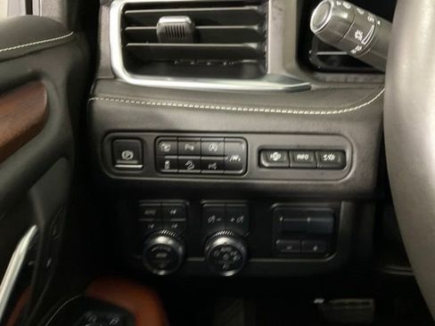 Used 2024 GMC Yukon XL Denali Ultimate image 28