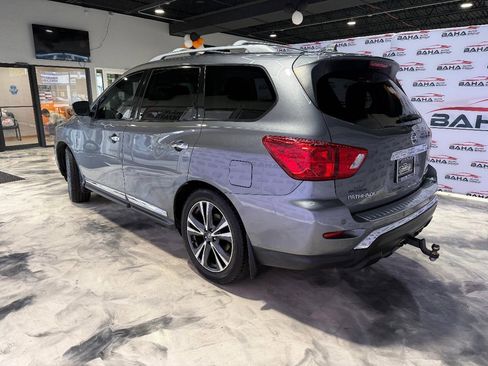 Used 2020 Nissan Pathfinder Platinum image 10