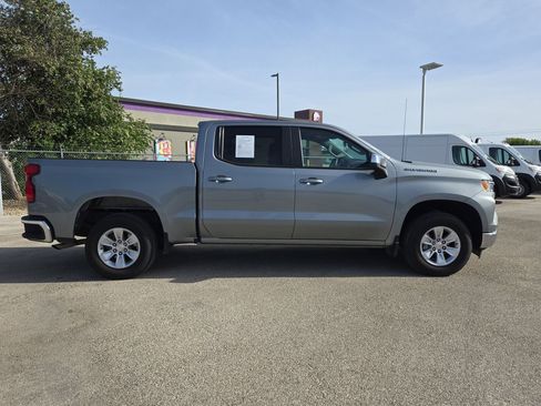 Used 2025 Chevrolet Silverado 1500 LT image 2