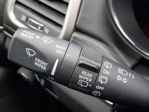 Used 2019 Jeep Grand Cherokee Limited AWD/4WD image 14