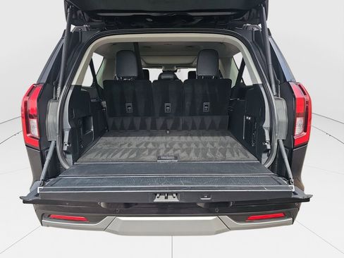 Used 2025 Ford Expedition Max Platinum w/ Driver's Package image 24