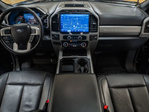 Used 2022 Ford F250 Lariat w/ Black Appearance Pkg image 29