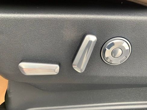 New 2025 Lincoln Navigator L Black Label image 15