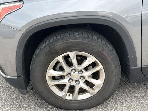 Used 2018 Chevrolet Traverse LT AWD/4WD image 9