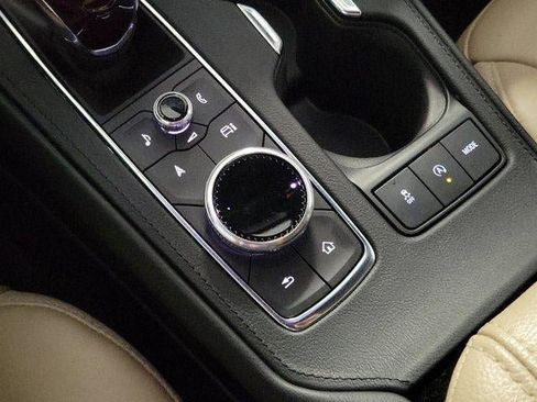 Certified 2024 Cadillac XT4 Premium Luxury FWD image 29