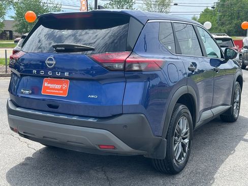 Used 2023 Nissan Rogue S image 7