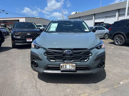Used 2024 Subaru Crosstrek 2.0i AWD/4WD image 2