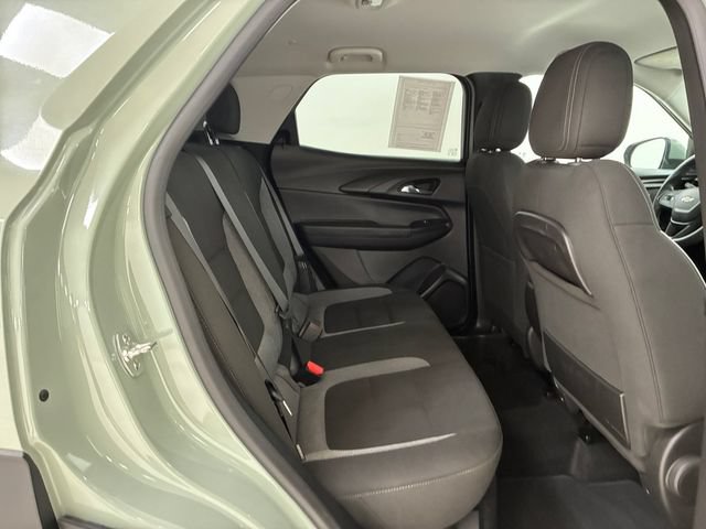 Used 2025 Chevrolet TrailBlazer LT AWD/4WD image 16