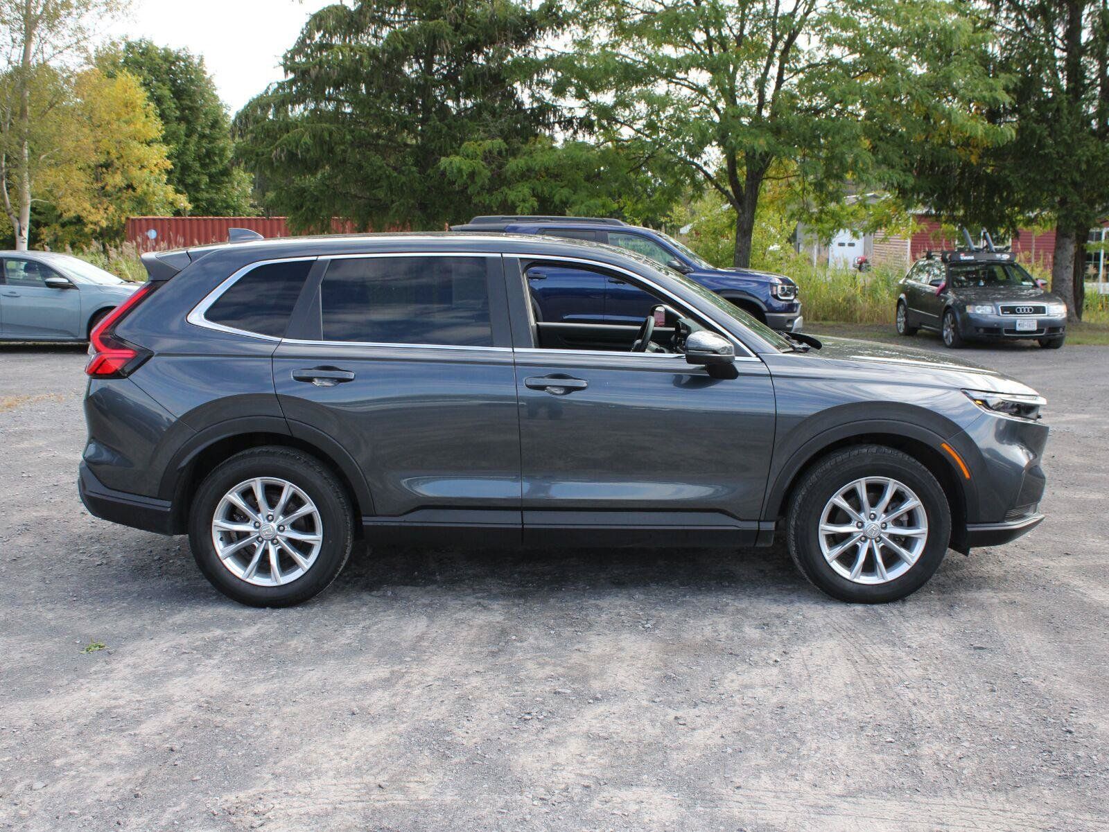 Used 2024 Honda CR-V EX image 4