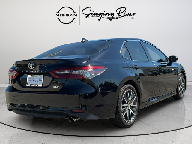 Used 2024 Toyota Camry XLE FWD image 7
