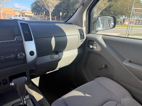 Used 2018 Nissan Frontier S image 18