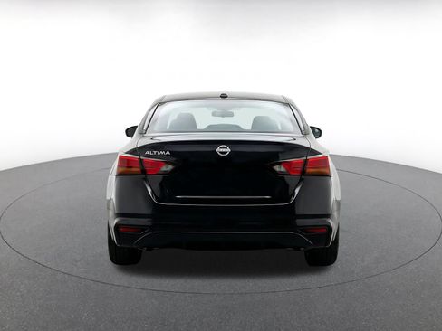 Used 2025 Nissan Altima 2.5 SV FWD image 8