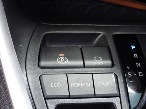 Used 2019 Toyota RAV4 XLE image 50