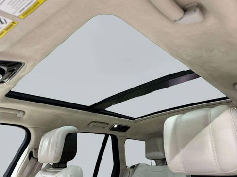 Used 2019 Land Rover Range Rover HSE image 70