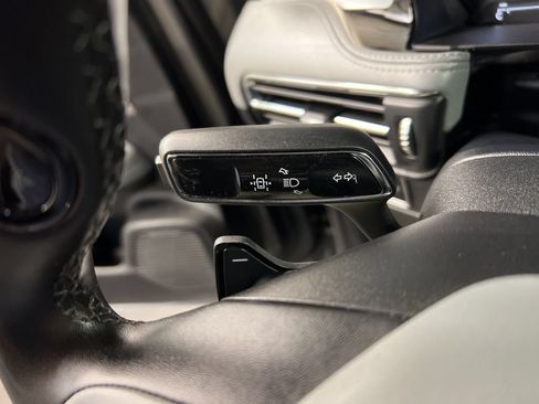 Used 2022 Lincoln Corsair AWD w/ Equipment Group 101A image 21