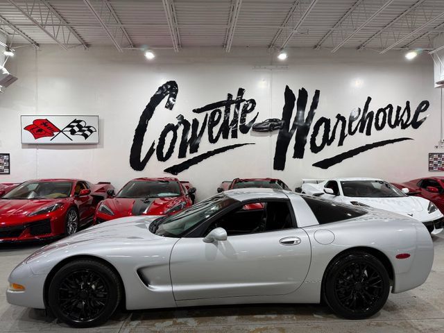 Used 2003 Chevrolet Corvette Coupe w/ Preferred Equipment Group RWD image 2