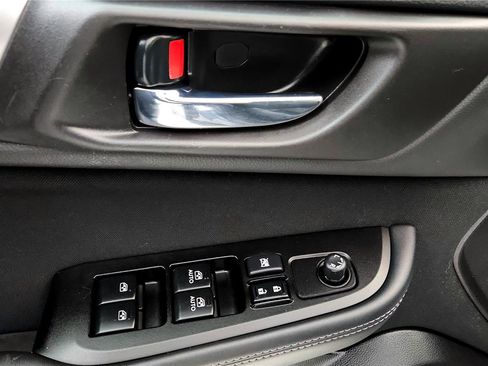 Used 2017 Subaru Outback 2.5i Premium image 24