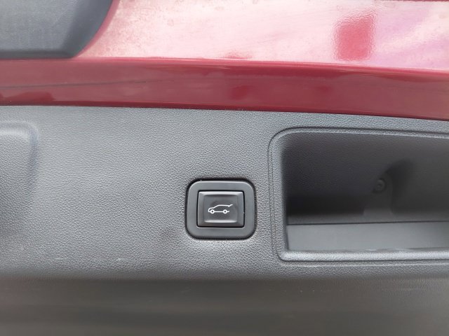 Used 2019 GMC Terrain Denali w/ Advanced Safety Package FWD image 7