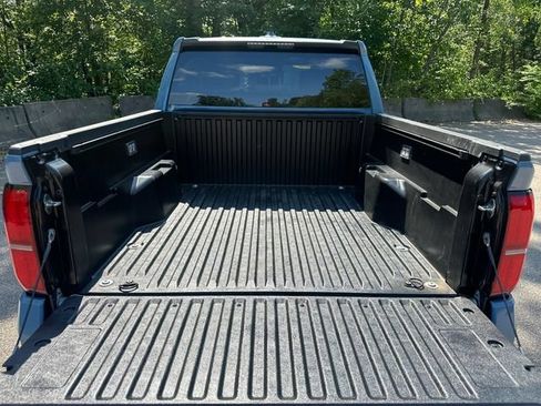 Certified 2026 Toyota Tacoma SR5 AWD/4WD image 13