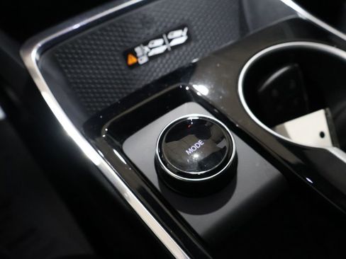 Used 2026 Chevrolet Equinox LT w/ Convenience Package II image 29