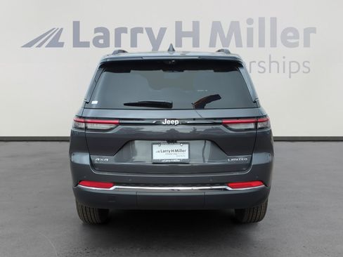 New 2025 Jeep Grand Cherokee Limited w/ Luxury Tech Group II image 4