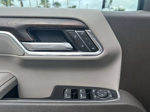Used 2025 GMC Sierra 1500 SLT RWD image 28