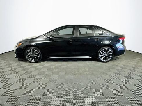 Certified 2022 Toyota Corolla SE w/ Carpet Mat Package (TMS) FWD image 5