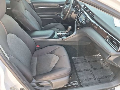 Used 2019 Toyota Camry LE FWD image 30