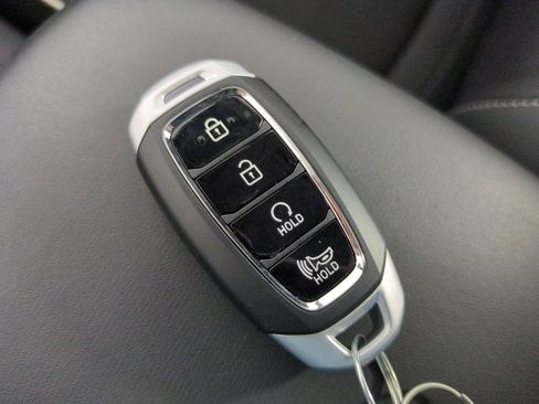 Used 2025 Hyundai Venue Limited FWD image 37