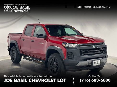 Used 2024 Chevrolet Colorado Trail Boss w/ Advanced Trailering Package AWD/4WD image 1