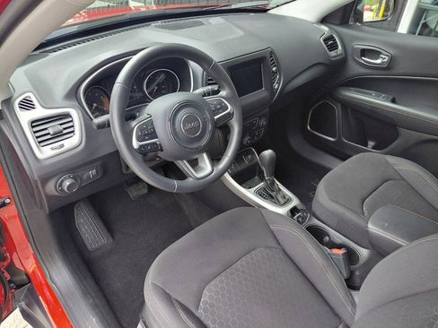 Used 2019 Jeep Compass Sport FWD image 9