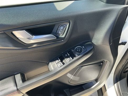 Used 2024 Ford Escape ST-Line w/ Tech Pack #1 image 10