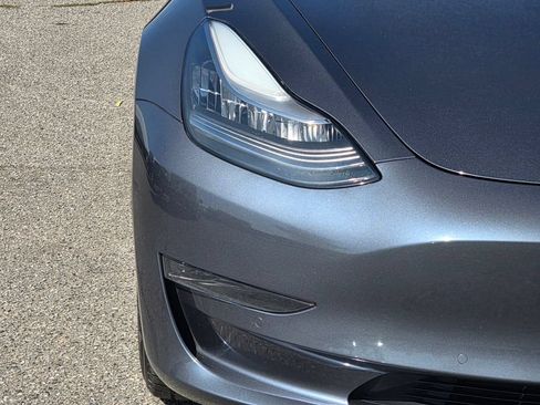 Used 2020 Tesla Model 3 Standard Range Plus RWD image 3