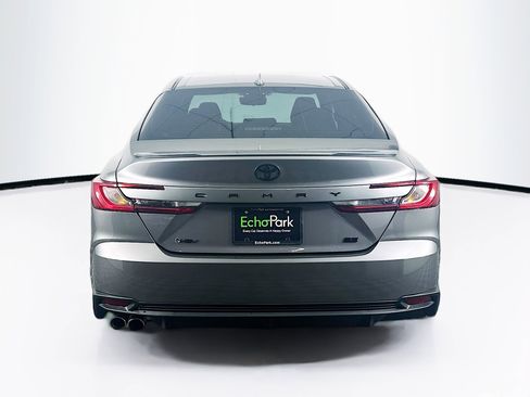 Used 2025 Toyota Camry SE FWD image 7