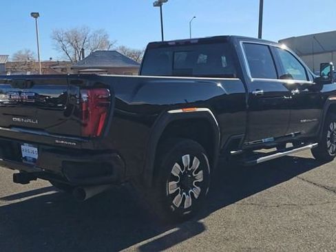 Used 2025 GMC Sierra 3500 Denali w/ Denali Reserve Package image 8