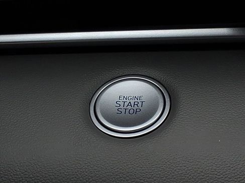 Certified 2023 Hyundai Elantra SEL image 24