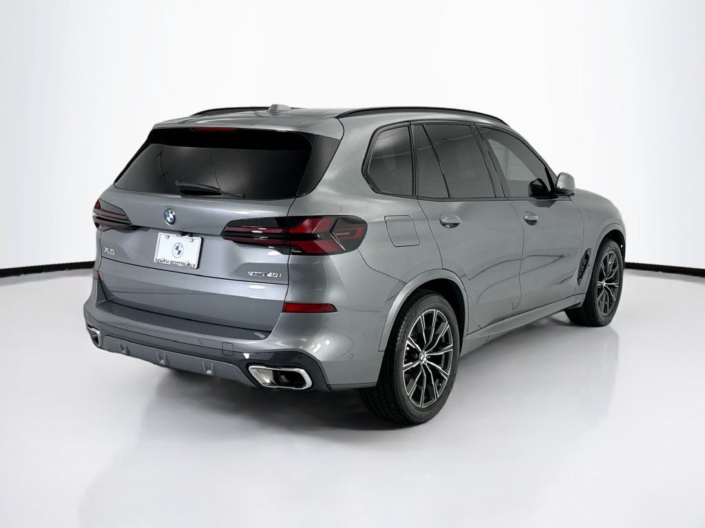 Certified 2024 BMW X5 sDrive40i w/ M Sport Package RWD image 5
