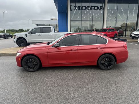 Used 2017 BMW 330i xDrive Sedan AWD/4WD image 2