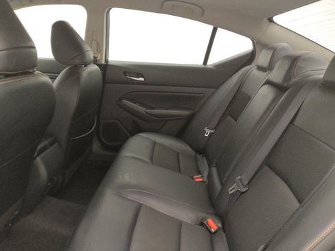 Used 2022 Nissan Altima 2.5 SR FWD image 18