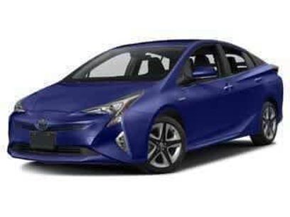 Used 2018 Toyota Prius Three Touring w/ Appearance Package