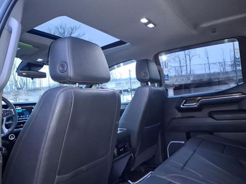 Used 2024 Chevrolet Silverado 1500 LT Trail Boss w/ LT Trail Boss Premium Package image 16