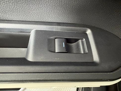 Used 2024 Toyota Tacoma TRD Off-Road image 41